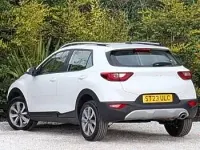 Used Kia Stonic 99 HP (72 kW) 2023 White SUV