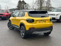 Usado Jeep Avenger EV 114 kW (156 HP) 2023 Amarelo SUV