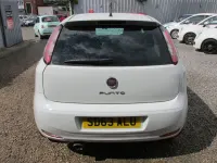 Used Fiat Punto 69 HP (50 kW) 2013 White Hatchback