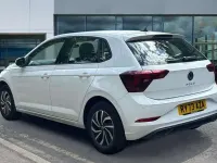 Used VW Polo Life 95 HP (69 kW) 2024 Pure white Hatchback