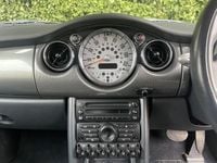 Używany Mini Cooper Hatch 116 KM (85 kW) 2005 Szary Hatchback