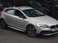 Used Volvo V40 CC Pro 152 HP (111 kW) 2018 Estate