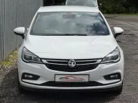 Used Vauxhall Astra SRi 150 HP (110 kW) 2017 White Hatchback