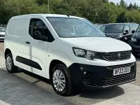Used Peugeot Partner Premium 100 HP (73 kW) 2022 White MPV