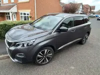 Usado Peugeot 5008 Premium 131 HP (96 kW) 2018 Cinzento SUV
