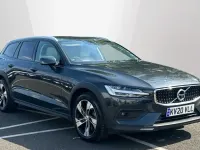 Used Volvo V60 CC Plus 247 HP (181 kW) 2020 Estate