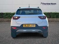 Used Kia Stonic 99 HP (72 kW) 2022 White SUV