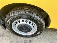 Used Ford Transit Custom 130 HP (95 kW) 2022 Yellow Estate