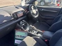 Neu Skoda Karoq SportLine 110 PS (80 kW) 2026 Silber SUV