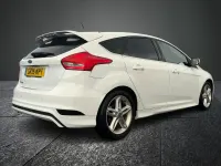 Used Ford Focus Zetec 2015 White Hatchback