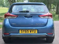 Used Toyota Auris Hybrid 2015 Blue Hatchback