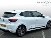 Used Renault Clio V Iconic 140 HP (102 kW) 2022 Hatchback