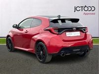 Used Toyota Yaris 257 HP (189 kW) 2021 Red Hatchback