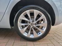 Used Vauxhall Astra Design Edition 125 HP (91 kW) 2016 Silver Hatchback