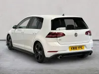 Begagnad VW Golf VII GTI 230 HK (169 kW) 2018 Vit Halvkombi