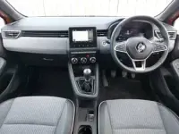 Used Renault Clio V Techno 90 HP (66 kW) 2024 Orange Hatchback
