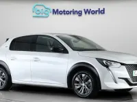 Used Peugeot e-208 Allure+ 100 kW (136 HP) 2023 White Hatchback