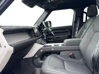 Usado Land Rover Defender SE Dynamic 2025 Preto SUV