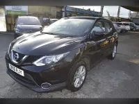 Usado Nissan Qashqai Acenta 115 HP (84 kW) 2016 Preto SUV