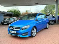 Usado Mercedes B200 Premium Plus 2016 Azul Monovolume