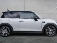 Used Mini Cooper Exclusive 134 HP (98 kW) 2023 White Hatchback