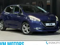 Used Peugeot 208 Allure 82 HP (60 kW) 2015 Blue Hatchback
