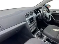 Used VW Golf VII SE 125 HP (91 kW) 2016 Pacific blue Estate