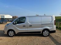 Used Renault Trafic 2018 Silver MPV