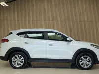 Used Hyundai Tucson SE 132 HP (97 kW) 2019 White SUV