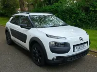 Usado Citroën C4 Cactus Flair 82 HP (60 kW) 2017 Branco Citadino