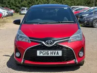 Used Toyota Yaris Design 99 HP (72 kW) 2016 Red/black Hatchback