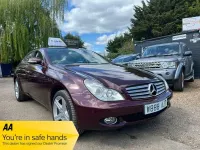 Begagnad Mercedes CLS320 2006 Röd Sportkupé