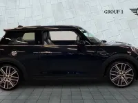 Usado Mini Cooper S Exclusive 176 HP (129 kW) 2022 Preto Citadino