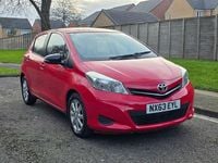 Used Toyota Yaris 2013 Red Hatchback