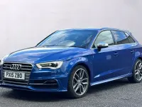 Begagnad Audi S3 Sportback Design 300 HK (220 kW) 2015 Blå Halvkombi