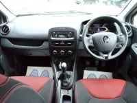 Usado Renault Clio IV Expression+ 75 HP (55 kW) 2015 Prateado Citadino
