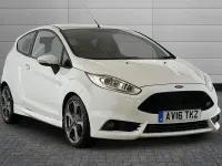 Used Ford Fiesta ST 180 HP (132 kW) 2016 White Hatchback