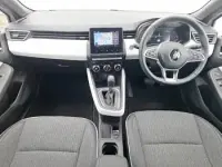 Used Renault Clio Techno 145 HP (106 kW) 2022 White Hatchback