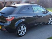 Usado Seat Ibiza FR 105 CV (77 kW) 2015 Negro Utilitario