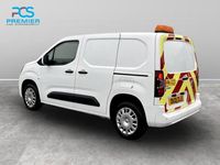 Used Vauxhall Combo Sportive 100 HP (73 kW) 2021 White MPV