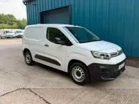 Used Citroën Berlingo 100 HP (73 kW) 2023 White MPV
