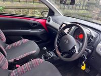 Used Citroën C1 Feel 68 HP (50 kW) 2016 Red Hatchback