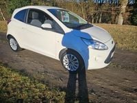 Used Ford Ka Zetec 69 HP (50 kW) 2015 White Hatchback