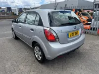 Used Kia Rio 109 HP (80 kW) 2011 Silver Hatchback