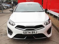 Usado Kia Ceed GT-Line 140 HP (102 kW) 2024 Branco Citadino