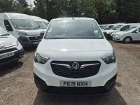 Used Vauxhall Combo Edition 100 HP (73 kW) 2019 White MPV