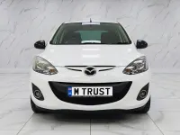 Gebraucht Mazda 2 Edition 84 PS (61 kW) 2014 Weiß Kleinwagen