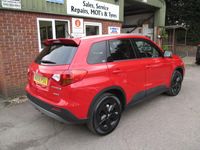 Usado Suzuki Vitara 140 CV (102 kW) 2018 Rojo SUV