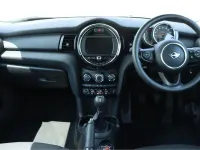 Used Mini ONE Classic 101 HP (74 kW) 2019 White Hatchback