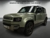 Usado Land Rover Defender SE Dynamic 300 HP (220 kW) 2022 Verde SUV